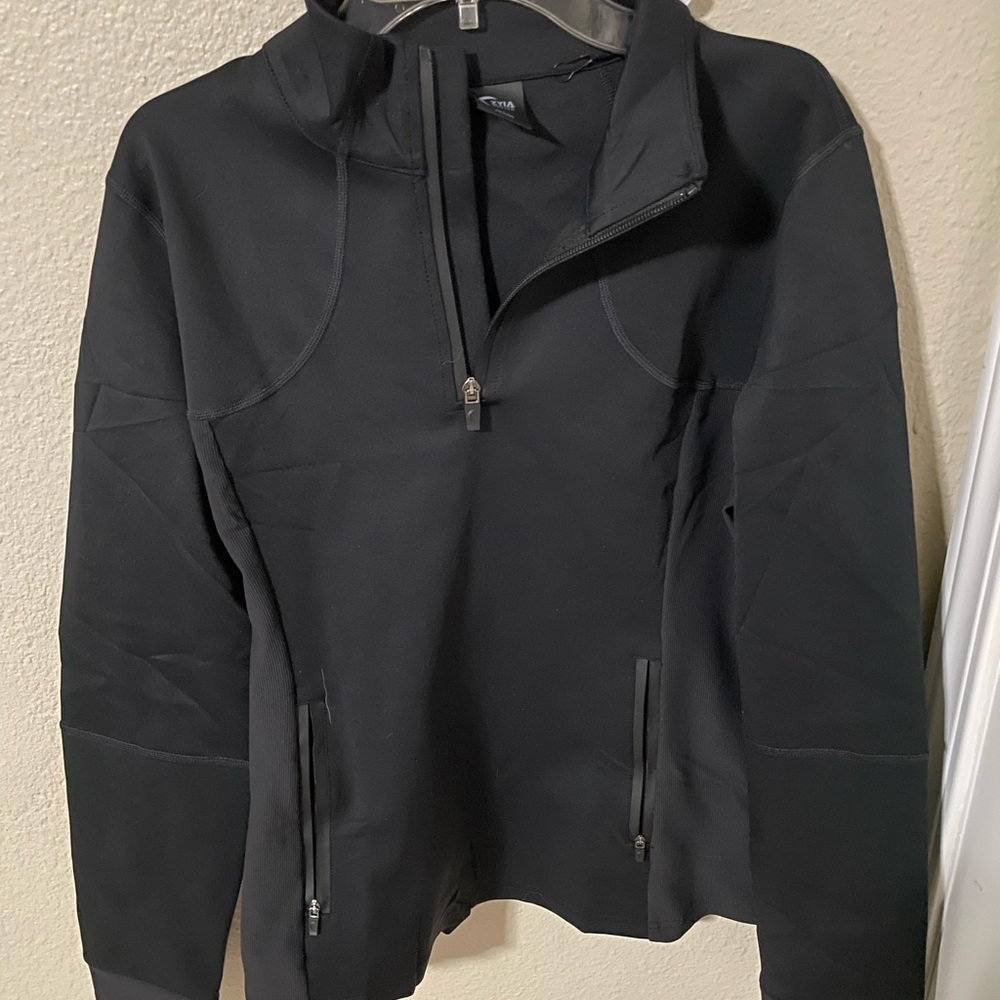 NWT black zyia quarter zip